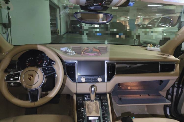 Used Porsche Macan 2017 Macan 2.0T Center Console