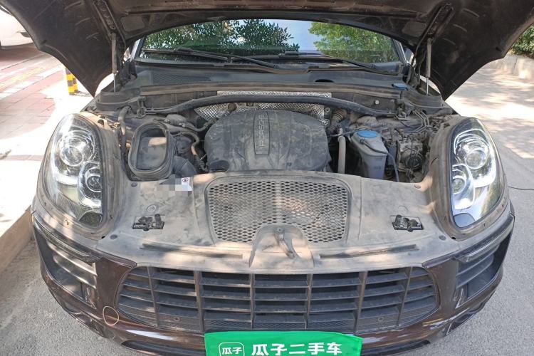 Used Porsche Macan 2017 Macan 2.0T Engine Bay