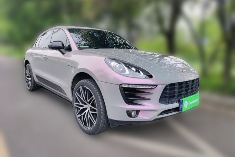 Used Porsche Macan 2017 Macan 2.0T Front Right 45 Deg