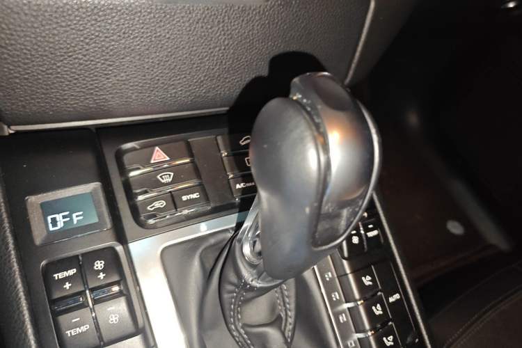 Used Porsche Macan 2017 Macan 2.0T Gear Lever