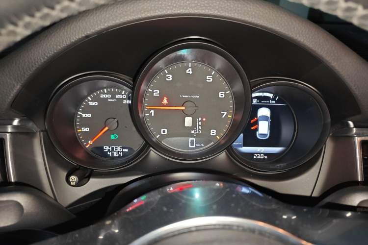 Used Porsche Macan 2017 Macan 2.0T Instrument Cluster