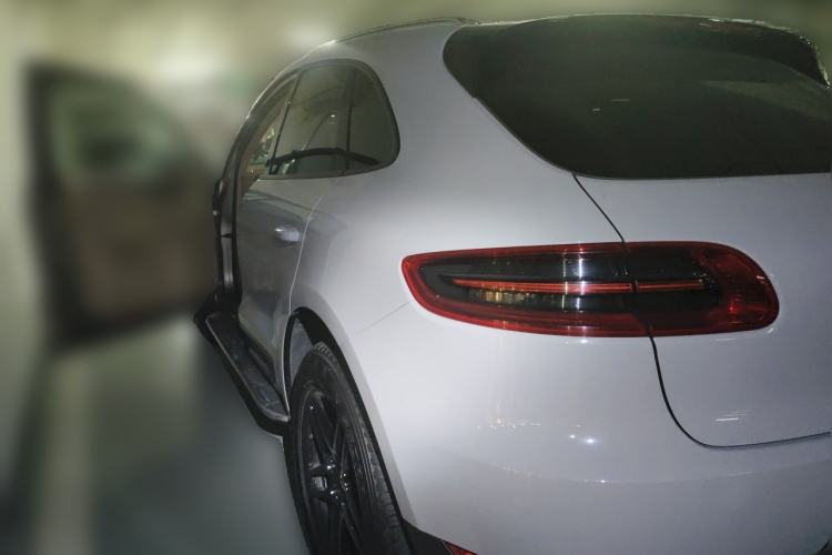Used Porsche Macan 2017 Macan 2.0T Rear Left 45 Deg