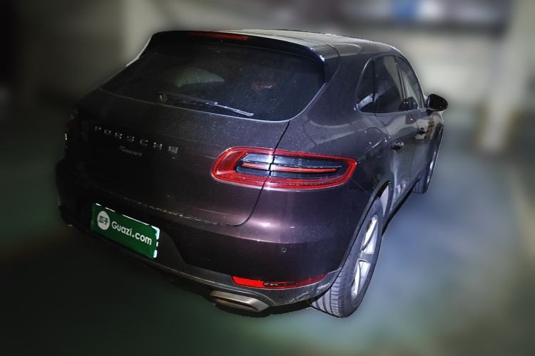Used Porsche Macan 2017 Macan 2.0T Rear Right 45 Deg