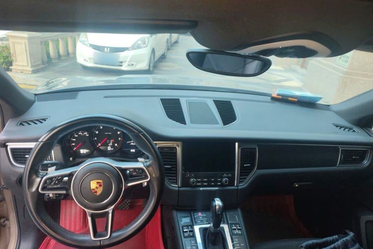 Used Porsche Macan 2017 Macan 2.0T Center Console