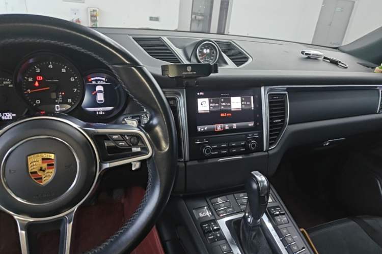 Used Porsche Macan 2017 Macan 2.0T Center Console