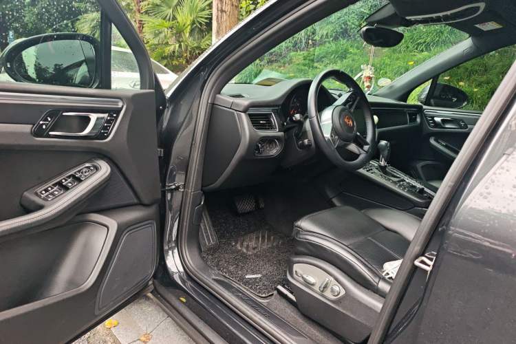 Used Porsche Macan 2017 Macan 2.0T Driver Seat