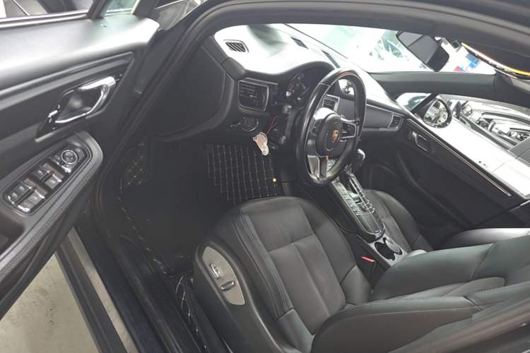 Used Porsche Macan 2017 Macan 2.0T Driver Seat