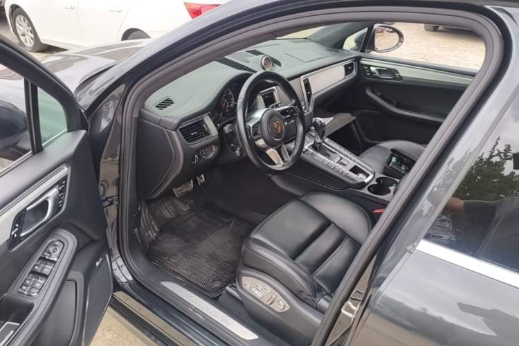 Used Porsche Macan 2017 Macan Turbo 3.6T Driver Seat