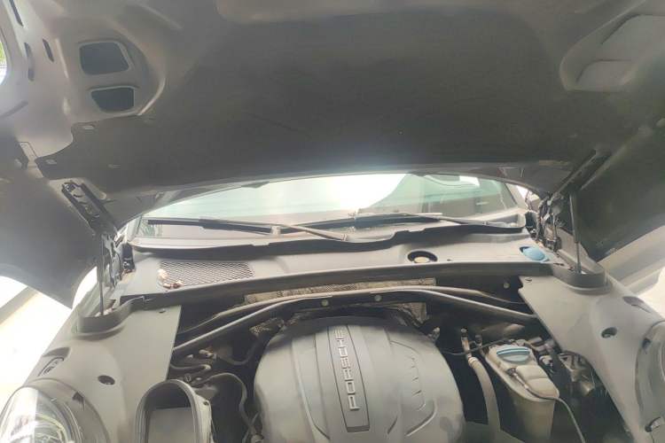 Used Porsche Macan 2017 Macan 2.0T Engine Bay
