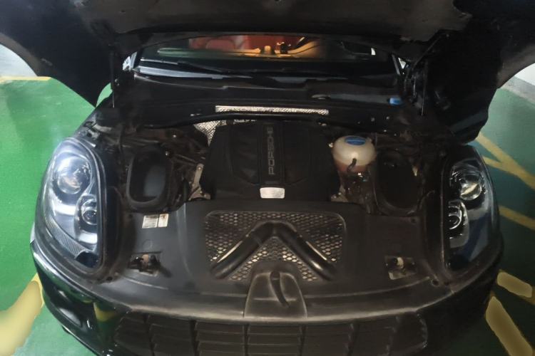 Used Porsche Macan 2017 Macan S 3.0T Engine Bay