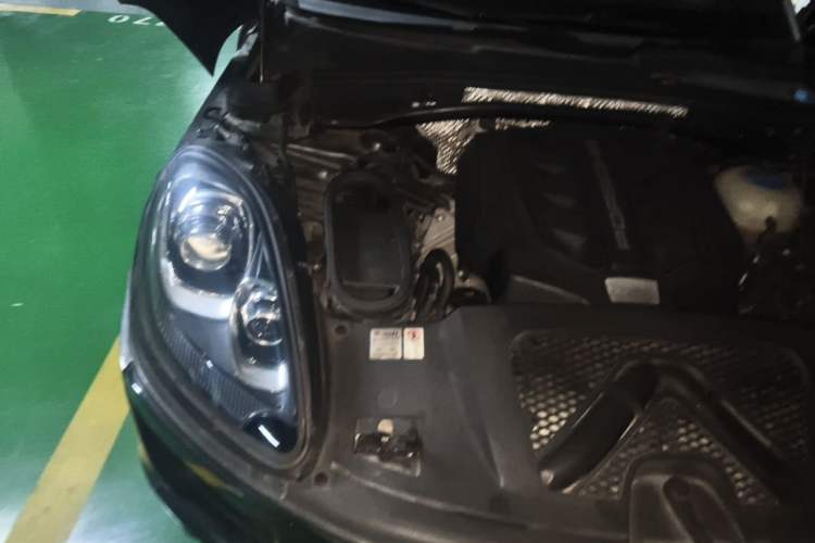 Used Porsche Macan 2017 Macan S 3.0T Engine Bay Right