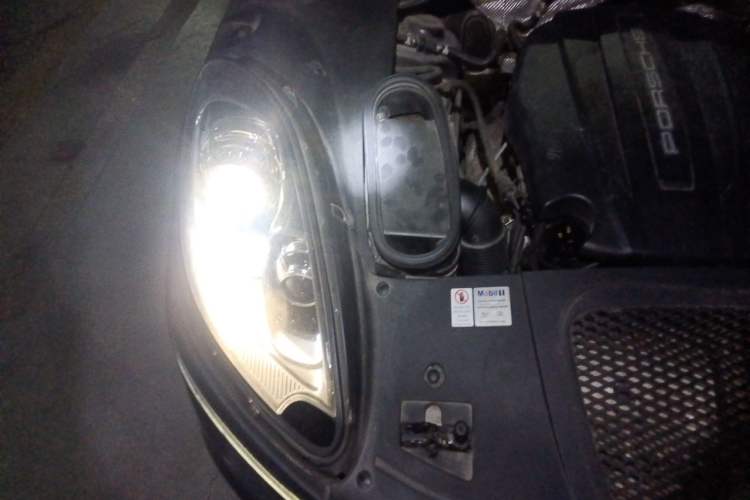Used Porsche Macan 2017 Macan 2.0T Engine Bay Right