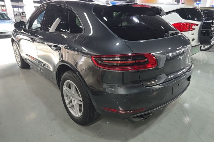 Used Porsche Macan 2017 Macan 2.0T Exterior 2
