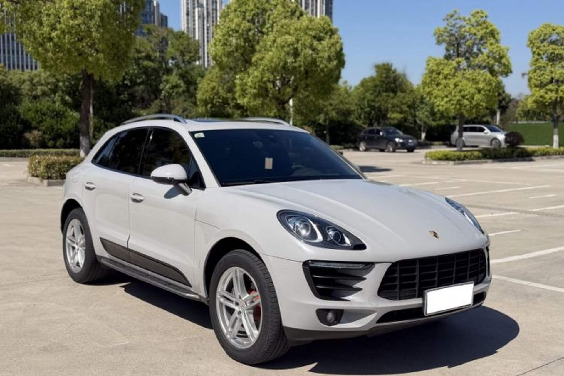 Used Porsche Macan 2017 Macan 2.0T Exterior 3