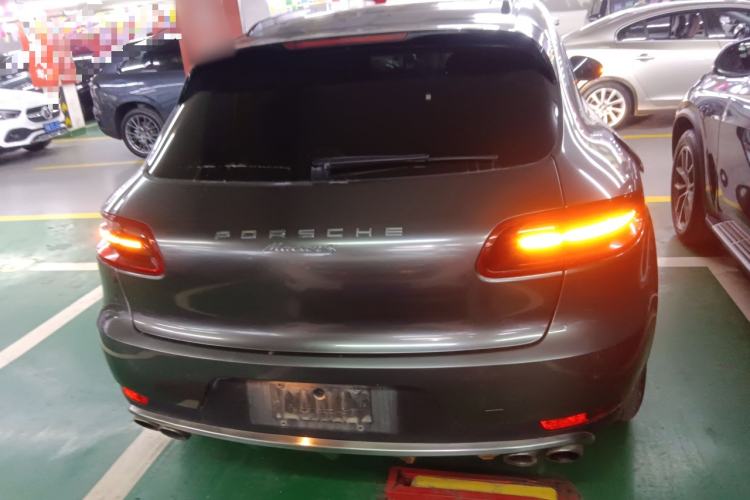 Used Porsche Macan 2017 Macan 2.0T Exterior 4