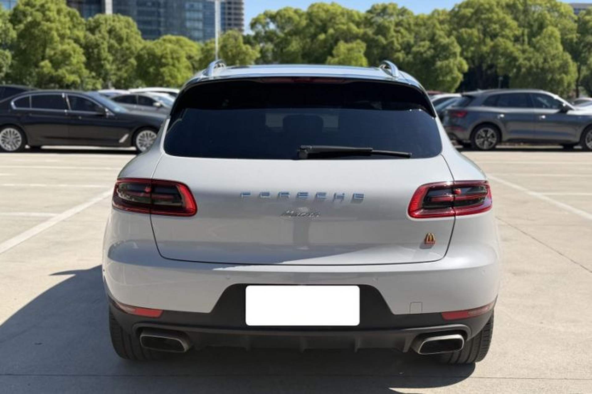 Used Porsche Macan 2017 Macan 2.0T Exterior 4