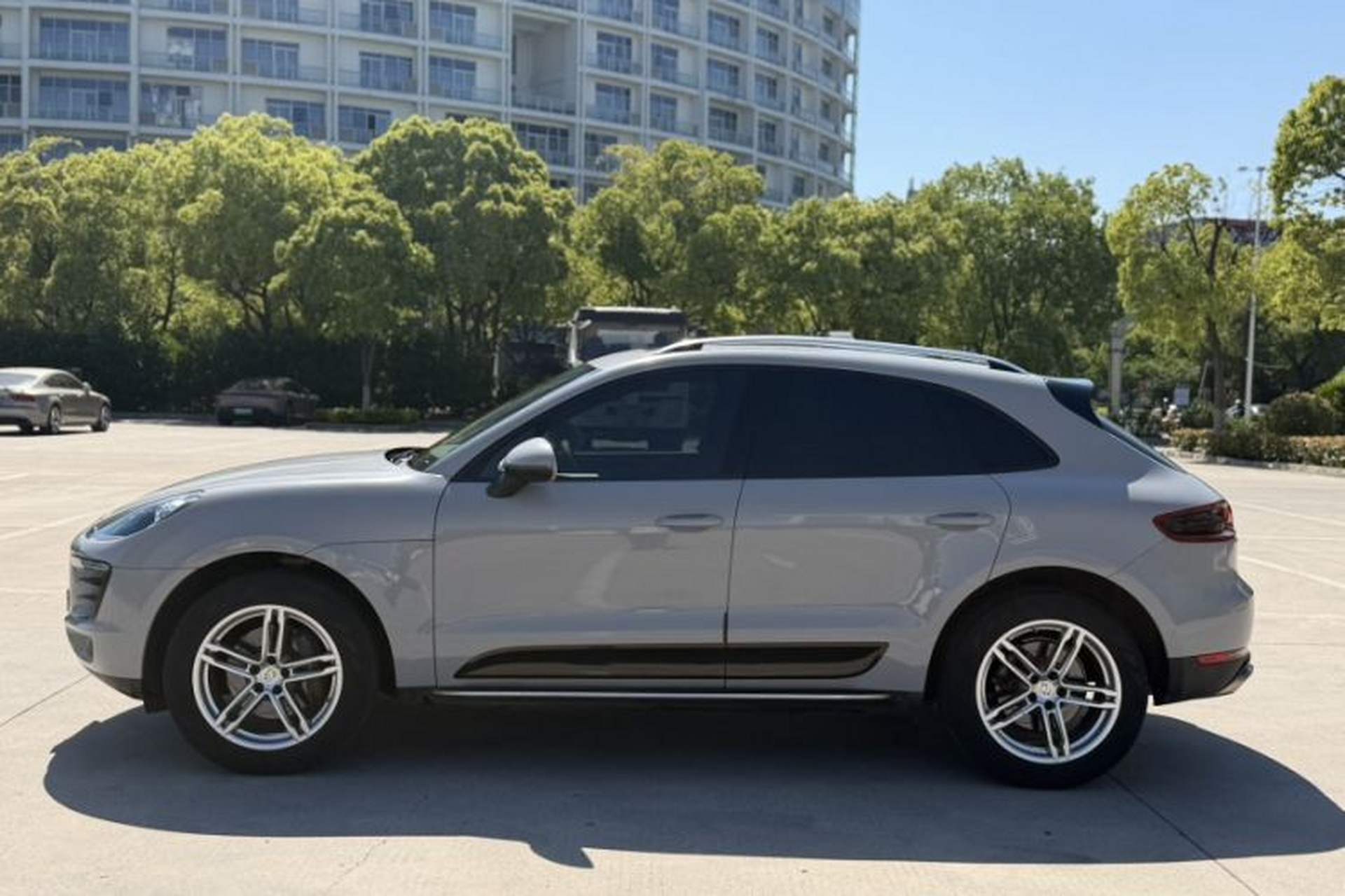 Used Porsche Macan 2017 Macan 2.0T Exterior 5