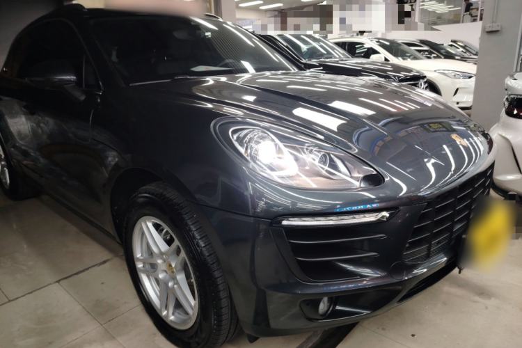 Used Porsche Macan 2017 Macan S 3.0T Front Right 45 Deg