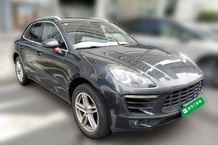 Used Porsche Macan 2017 Macan 2.0T Front Right 45 Deg