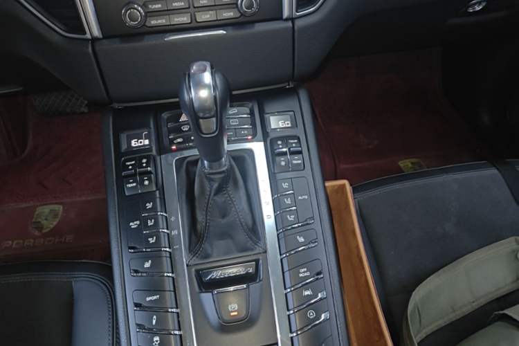 Used Porsche Macan 2017 Macan 2.0T Gear Lever
