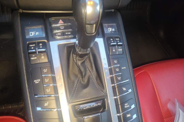 Used Porsche Macan 2017 Macan 2.0T Gear Lever