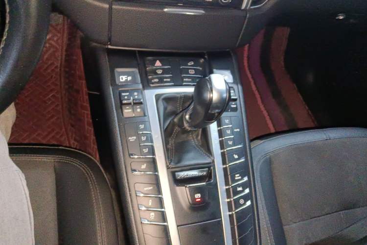 Used Porsche Macan 2017 Macan 2.0T Gear Lever