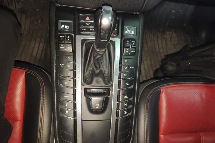 Used Porsche Macan 2017 Macan 2.0T Gear Lever
