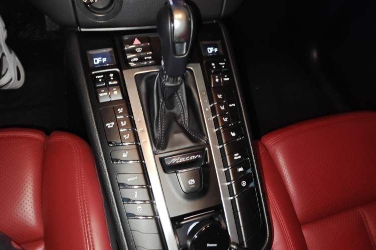 Used Porsche Macan 2017 Macan 2.0T Gear Lever