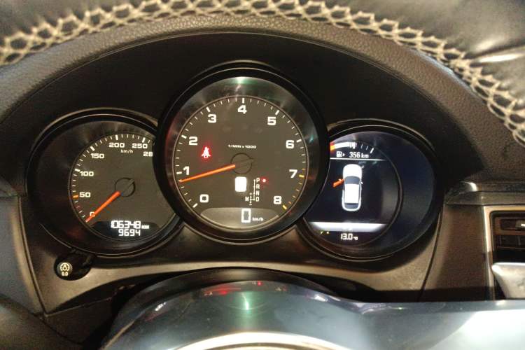 Used Porsche Macan 2017 Macan 2.0T Instrument Cluster
