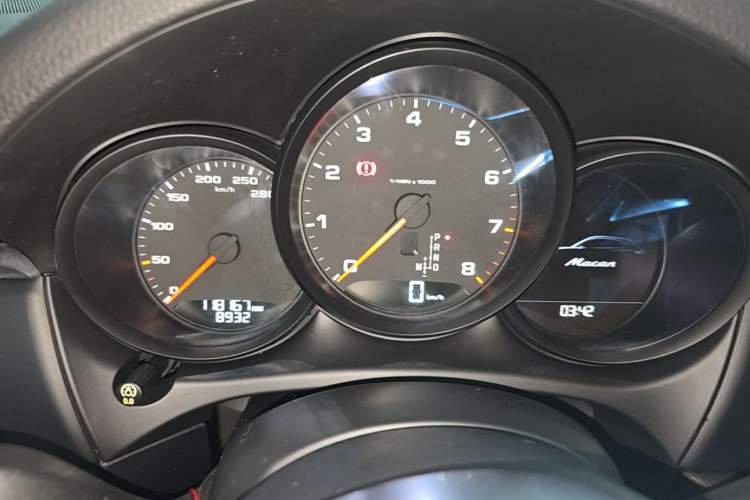 Used Porsche Macan 2017 Macan 2.0T Instrument Cluster