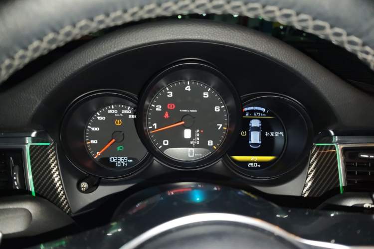 Used Porsche Macan 2017 Macan 2.0T Instrument Cluster
