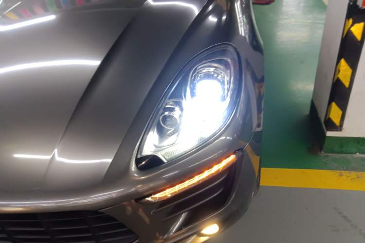 Used Porsche Macan 2017 Macan 2.0T Left Front Headlight