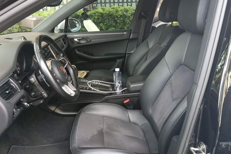 Used Porsche Macan 2017 Macan 2.0T Left Front Seat