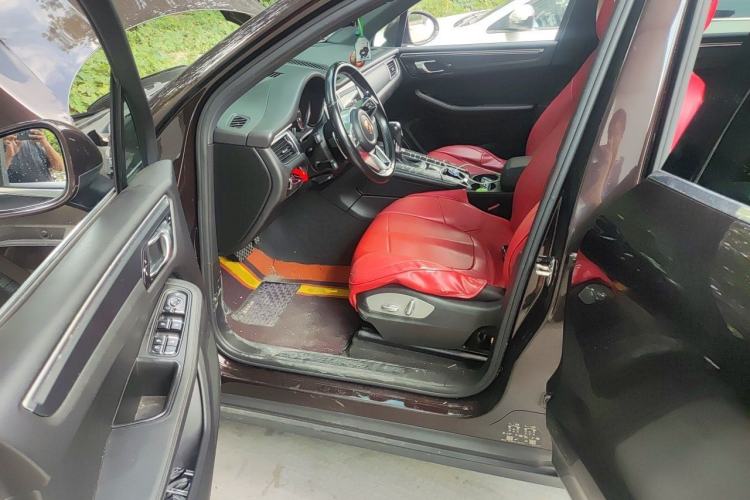 Used Porsche Macan 2017 Macan 2.0T Left Front Seat
