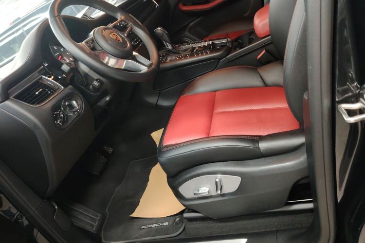 Used Porsche Macan 2017 Macan S 3.0T Left Front Seat