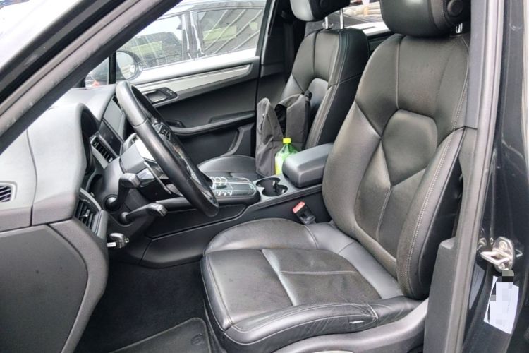 Used Porsche Macan 2017 Macan 2.0T Left Front Seat