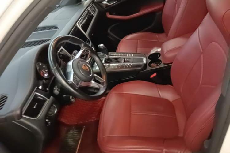 Used Porsche Macan 2017 Macan 2.0T Left Front Seat