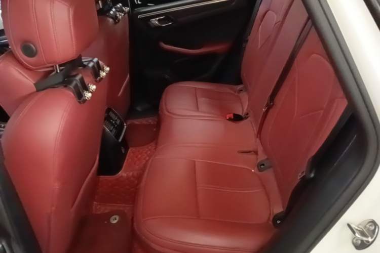 Used Porsche Macan 2017 Macan 2.0T Left Rear Seat