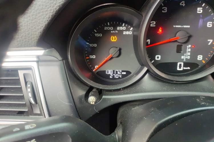 Used Porsche Macan 2017 Macan 2.0T Odometer Close Up