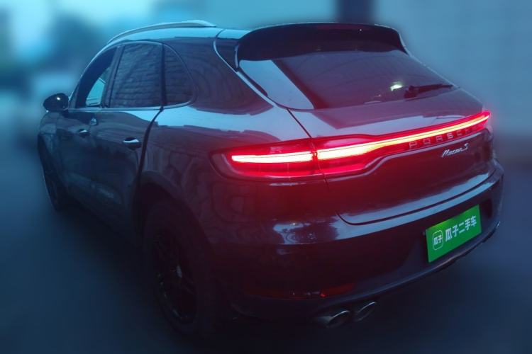 Used Porsche Macan 2017 Macan 2.0T Rear Left 45 Deg