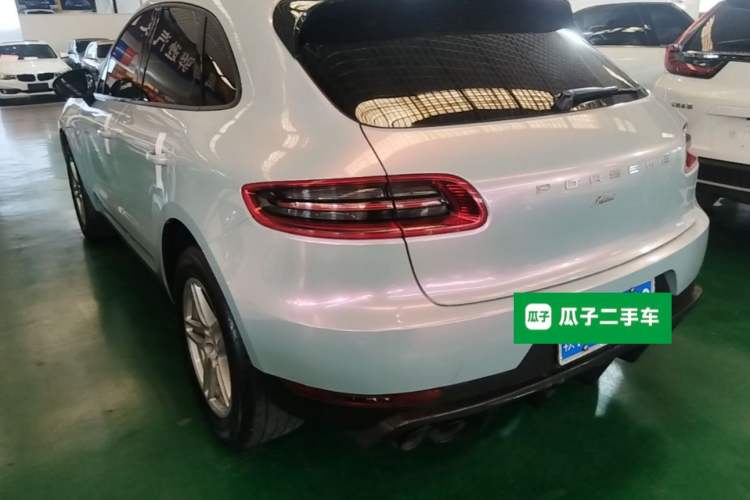 Used Porsche Macan 2017 Macan 2.0T Rear Left 45 Deg