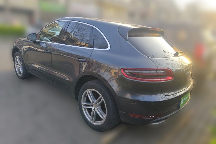 Used Porsche Macan 2017 Macan 2.0T Rear Left 45 Deg