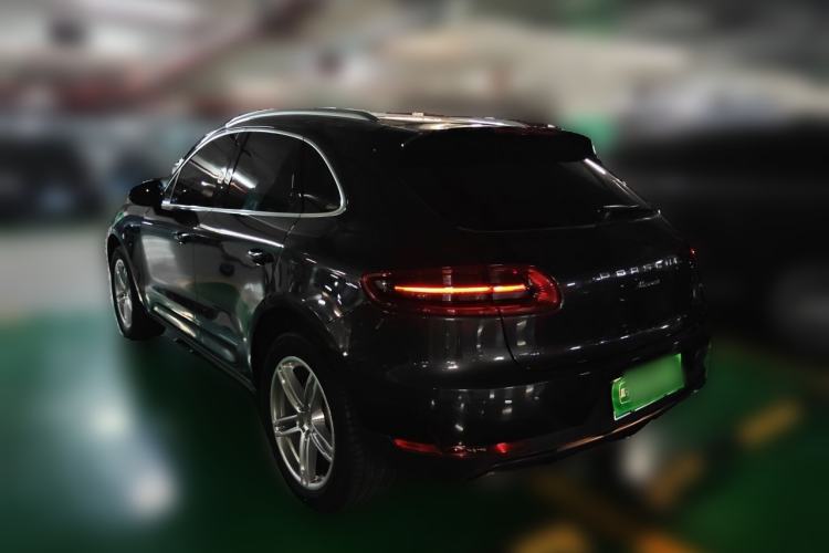 Used Porsche Macan 2017 Macan 2.0T Rear Left 45 Deg