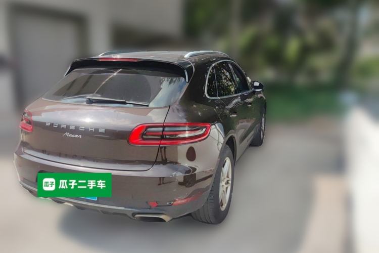 Used Porsche Macan 2017 Macan 2.0T Rear Right 45 Deg