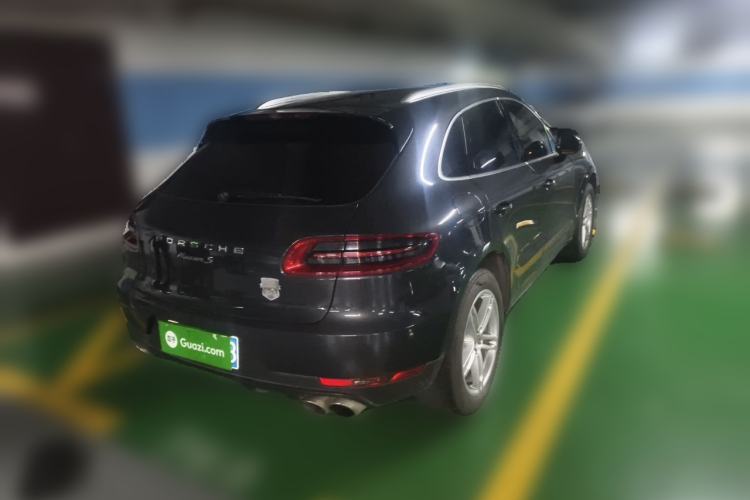 Used Porsche Macan 2017 Macan S 3.0T Rear Right 45 Deg