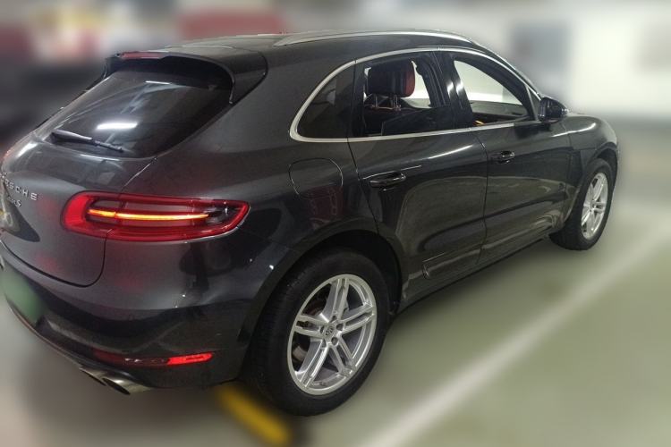 Used Porsche Macan 2017 Macan S 3.0T Rear Right 45 Deg
