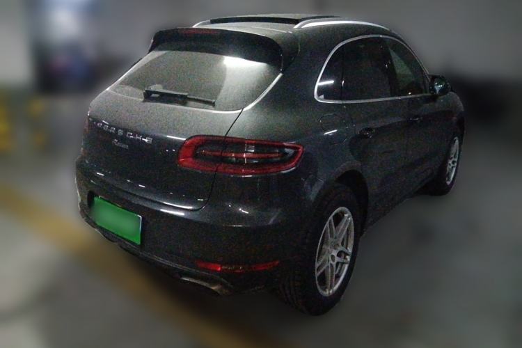 Used Porsche Macan 2017 Macan 2.0T Rear Right 45 Deg