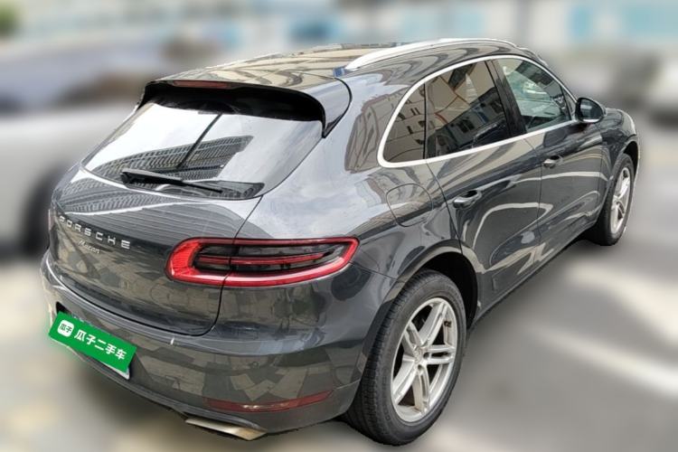 Used Porsche Macan 2017 Macan 2.0T Rear Right 45 Deg