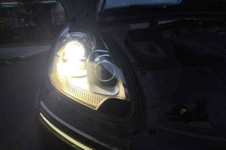 Used Porsche Macan 2017 Macan 2.0T Right Front Headlight