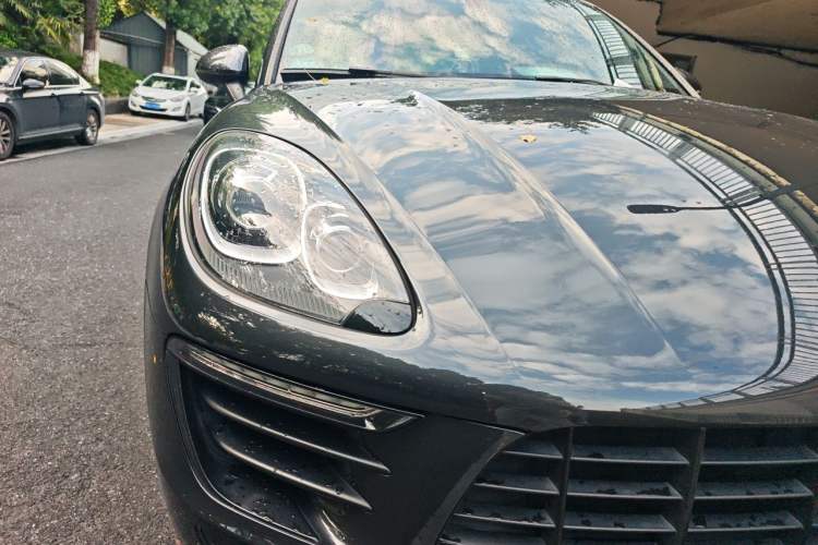 Used Porsche Macan 2017 Macan 2.0T Right Front Headlight